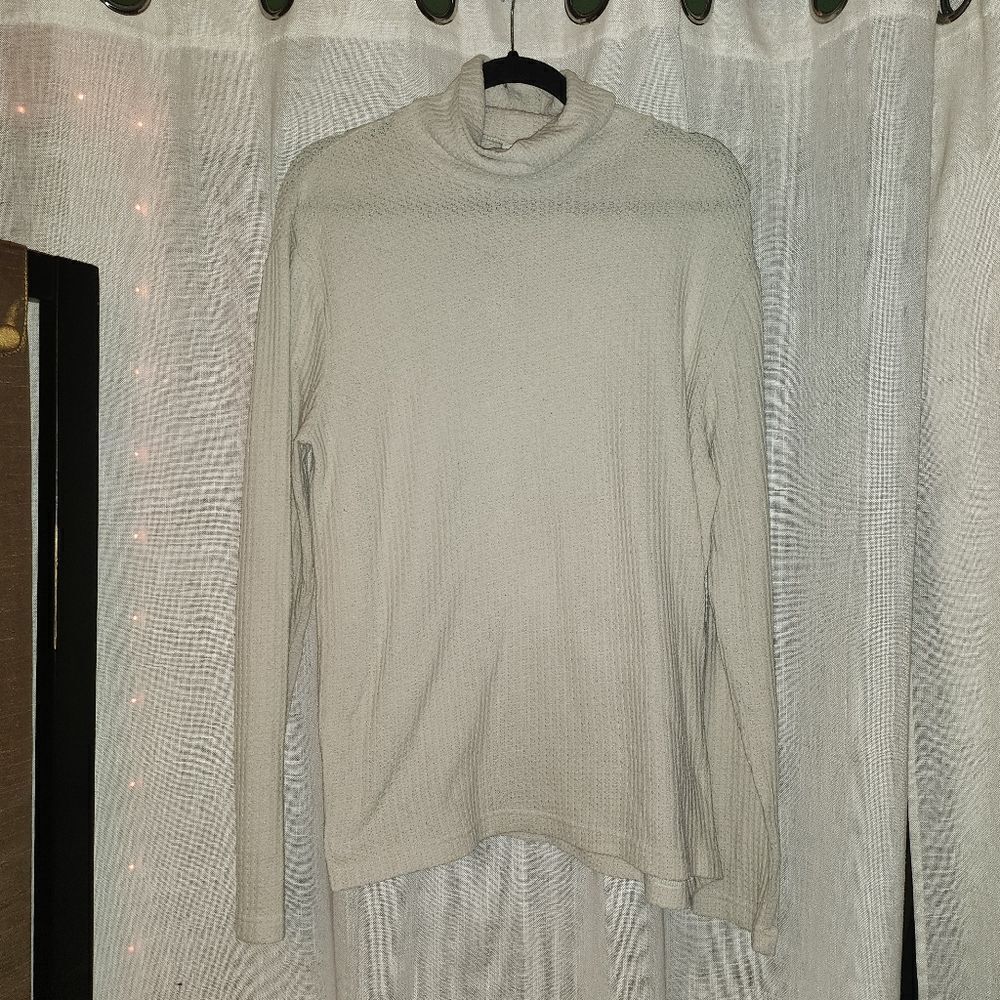 Urban Outfitters Waffle Sweater Size Large.